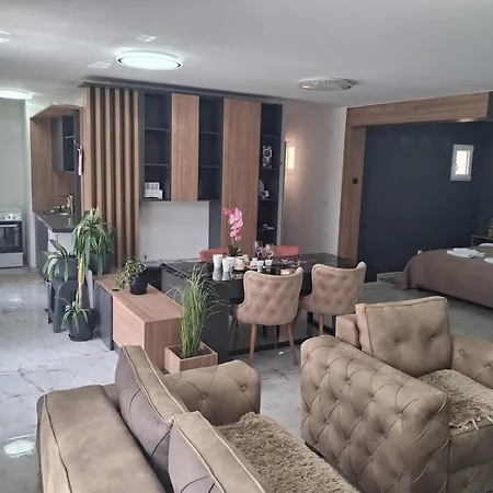 Dina Lux 2 Апартаменты *